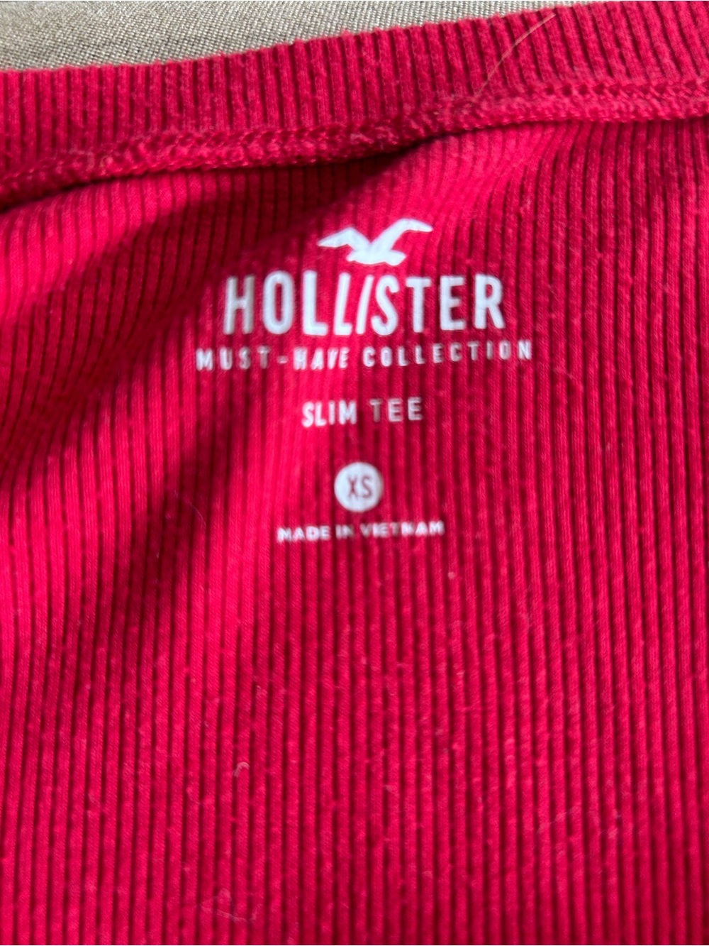 Hollister Red Ribbed Henley Long-Sleeve Top in XS, slim tee - Picture 3 of 6